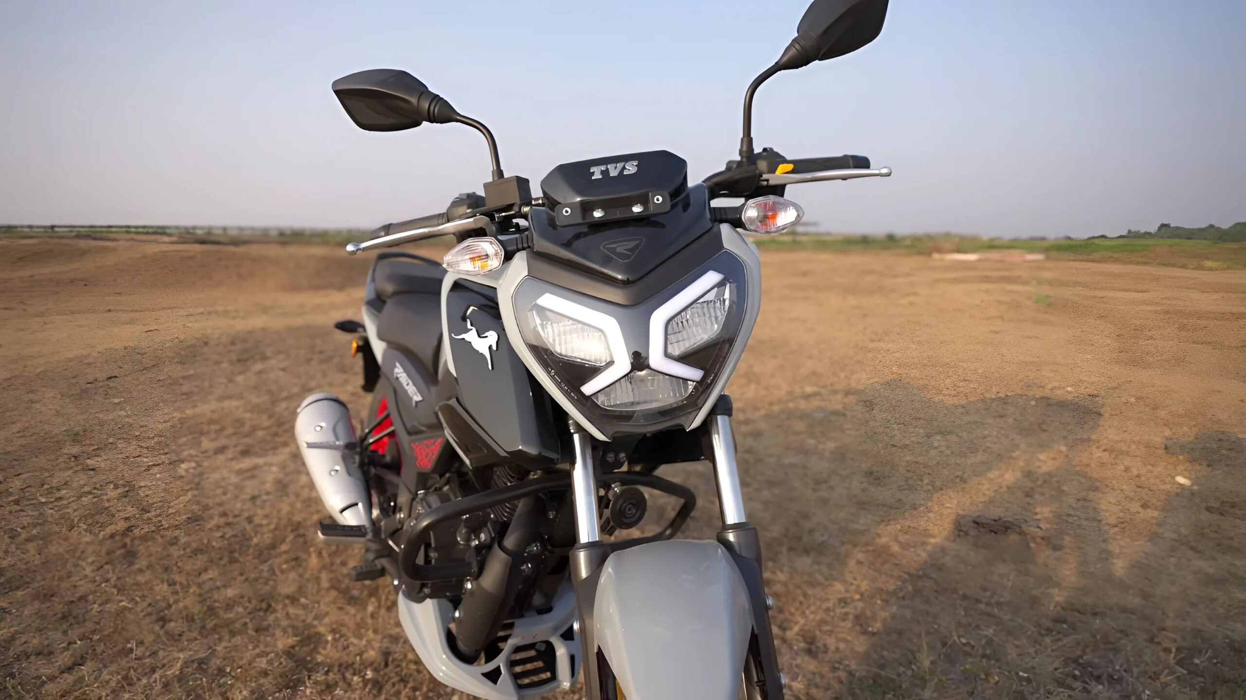 TVS Raider